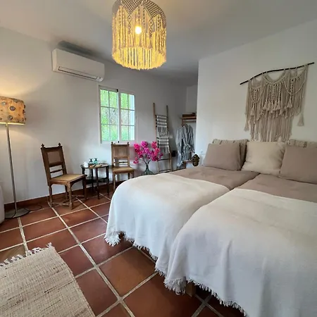 Oda ve Kahvaltı Casa Tragabalas 4*