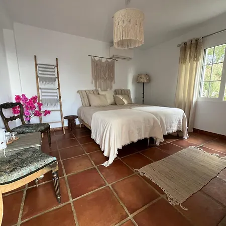 Oda ve Kahvaltı Casa Tragabalas